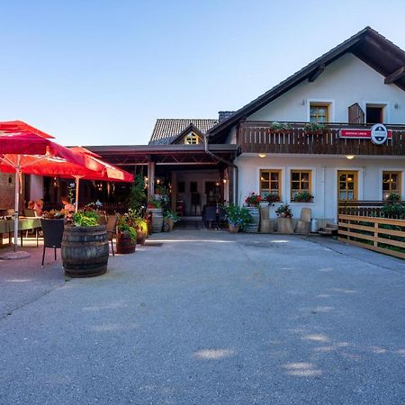 Hotel Gostilna Logar Hotemaze Exteriér fotografie