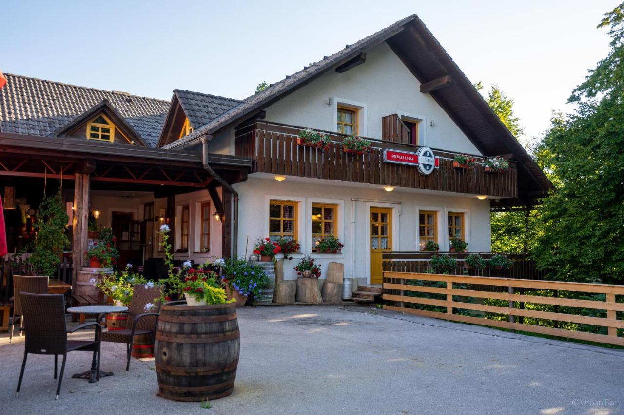 Hotel Gostilna Logar Hotemaze Exteriér fotografie